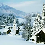 Hubertushof Apartment *